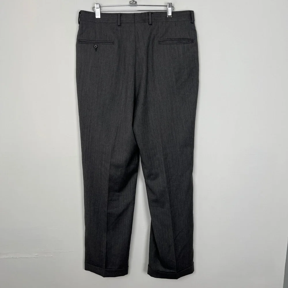 Jos A Bank Mens Charcoal Gray Herringbone Suit 2 Piece 2 Button Jacket Pants L40
